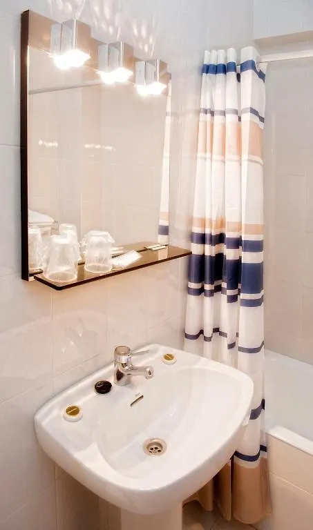 Hotel Txaraka Bermeo